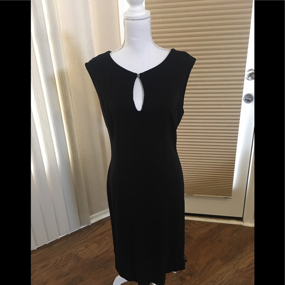 Black dress with side zipper